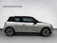 Mini Cooper E eDrive Classic Trim 135kW thumbnail