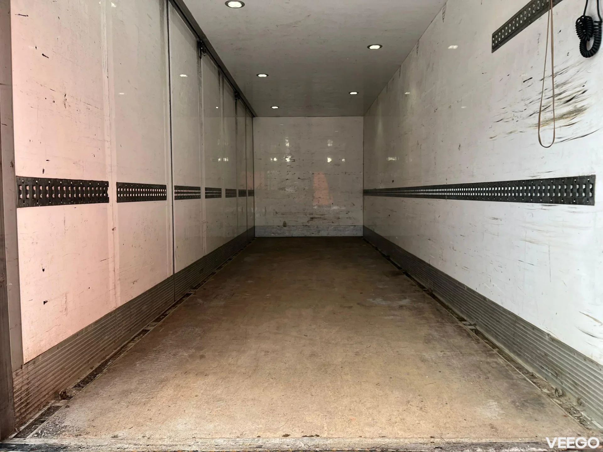 Renault T 440 BOX L=8610 mm 330kW