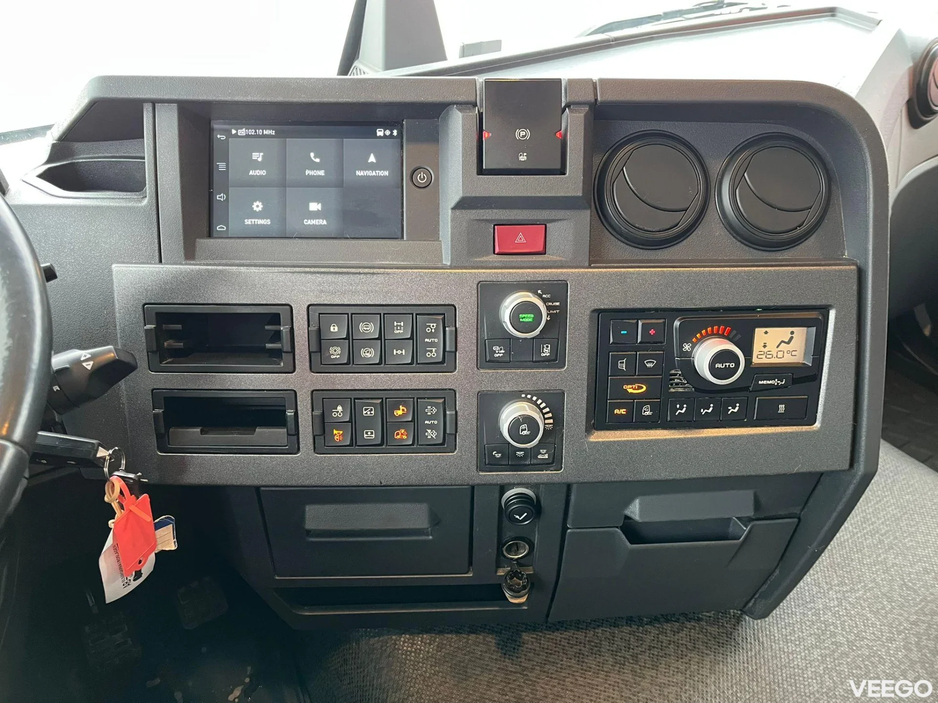 Renault T 440 BOX L=8610 mm 330kW