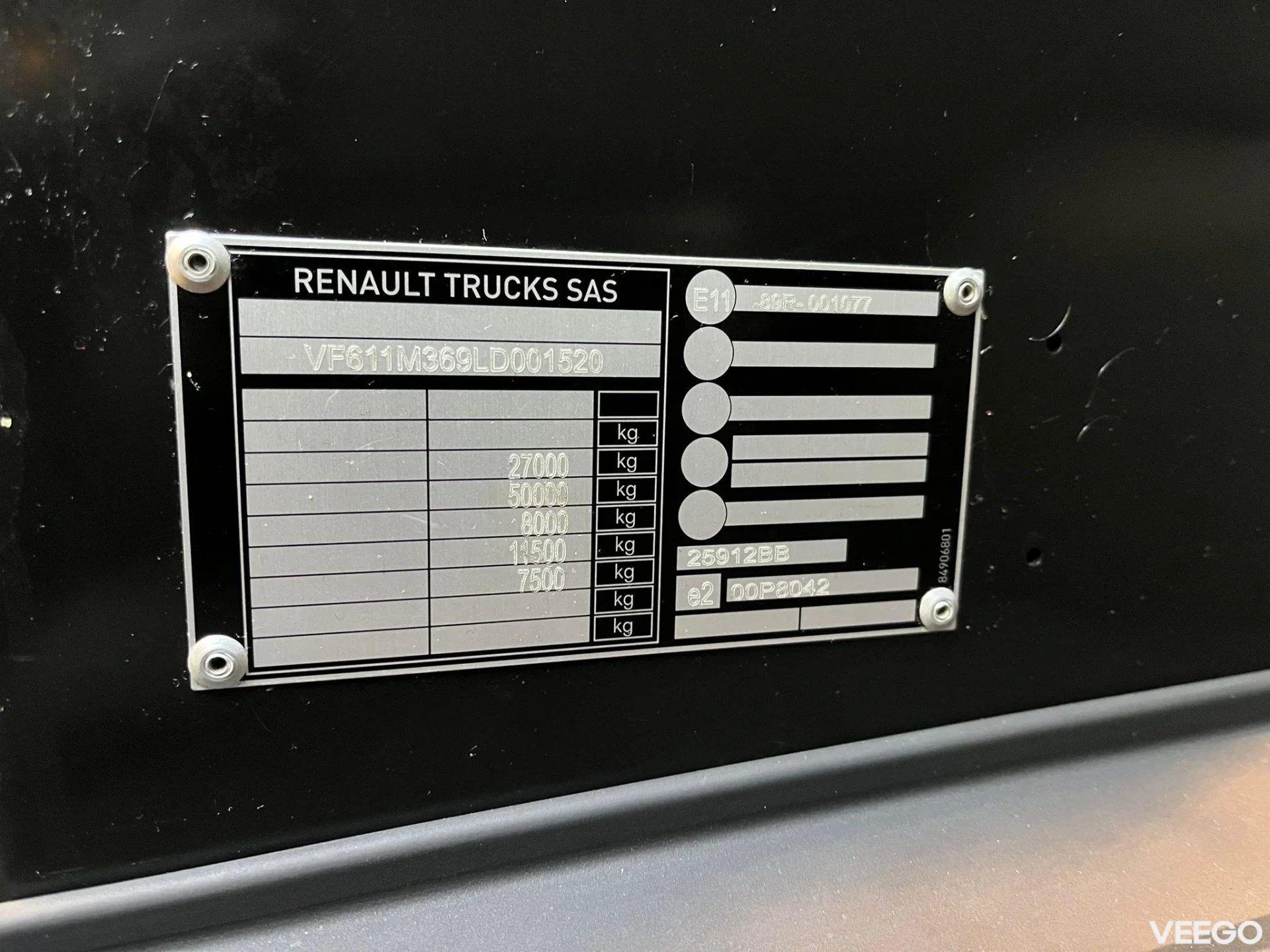 Renault T 440 BOX L=8610 mm 330kW