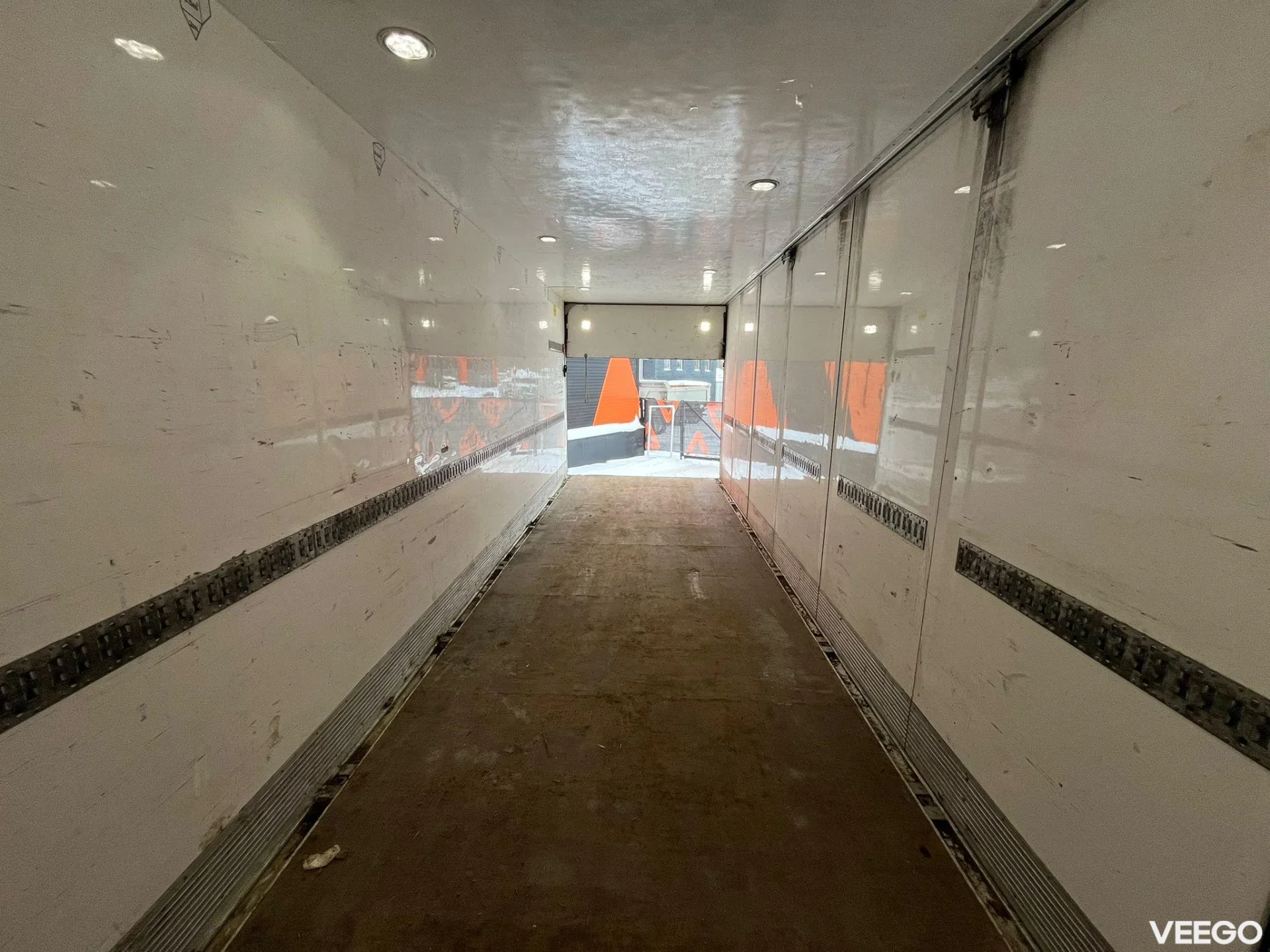 Renault T 440 BOX L=8610 mm 330kW