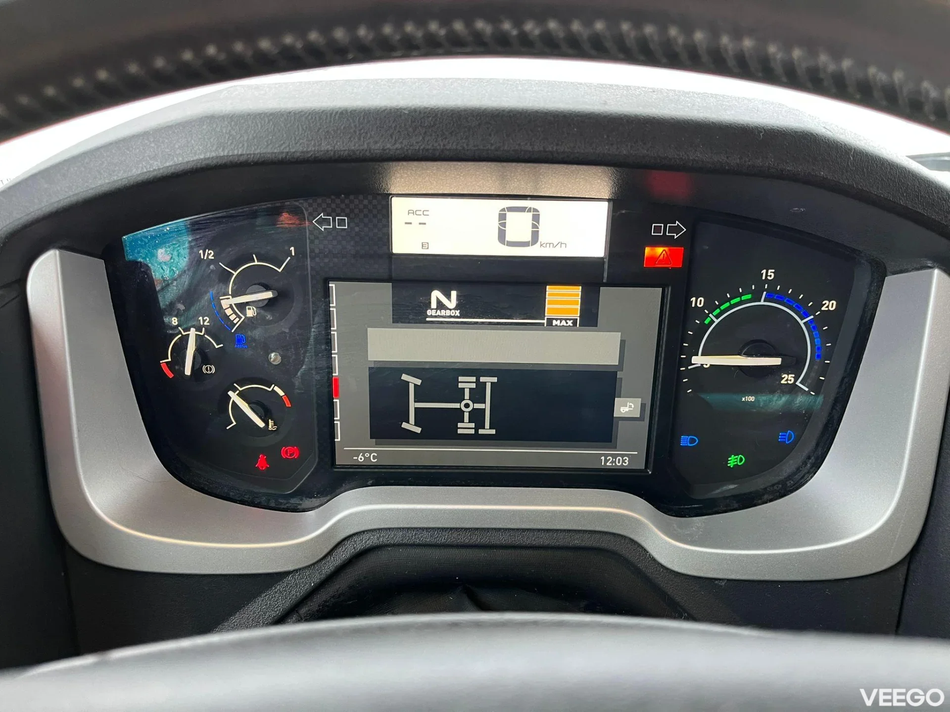 Renault T 440 BOX L=8610 mm 330kW