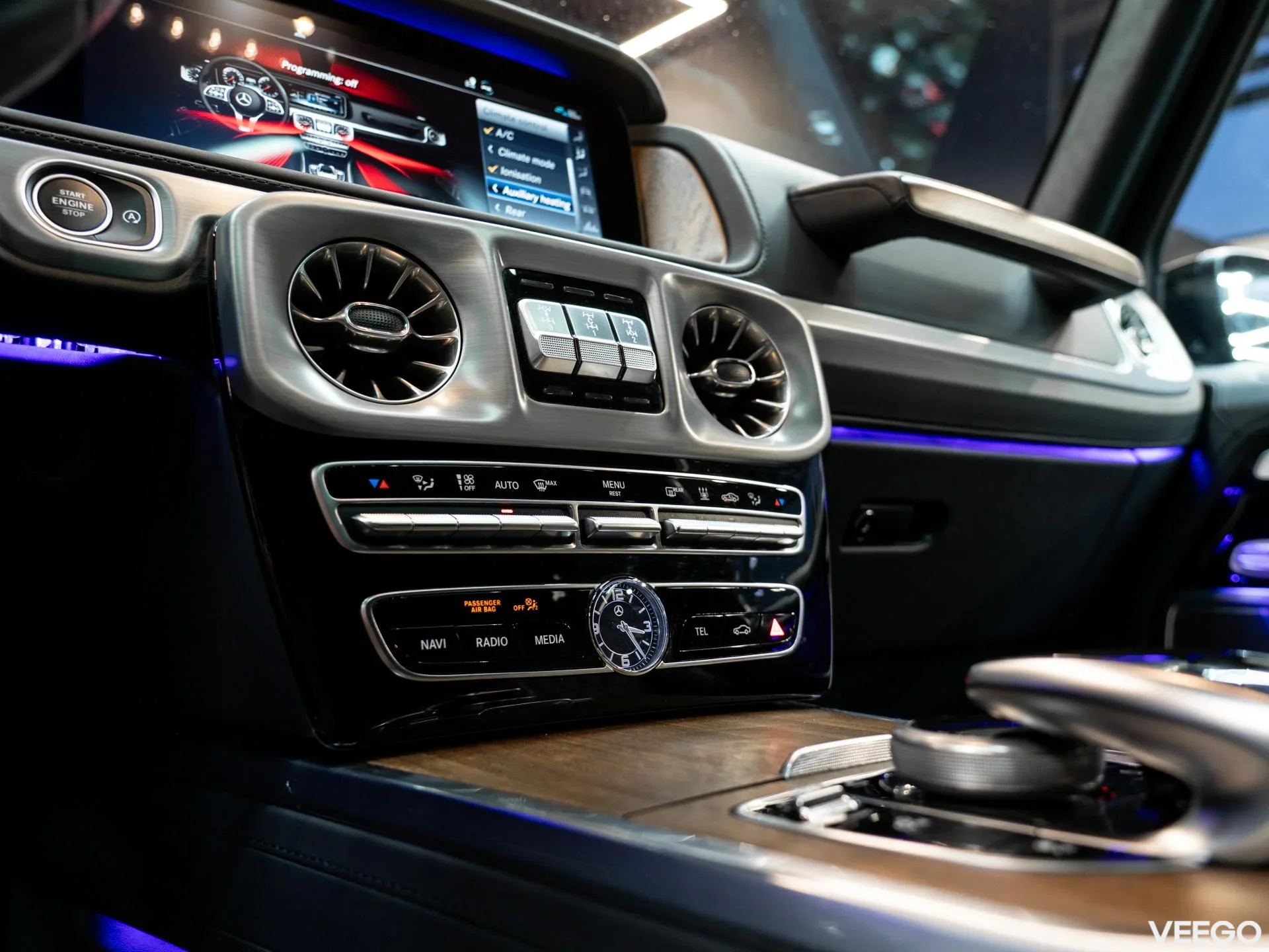 Mercedes-Benz G400 2.9 243kW