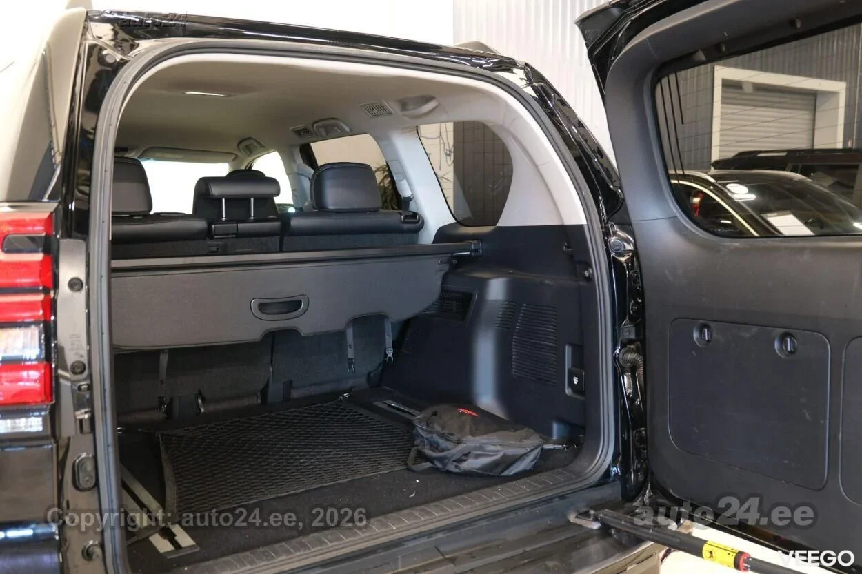 Toyota Land Cruiser Luxury 4x4 2.8 150kW