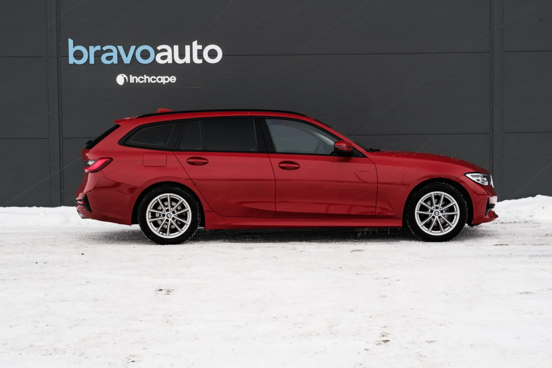 BMW 318 d Touring MHEV 2 110kW