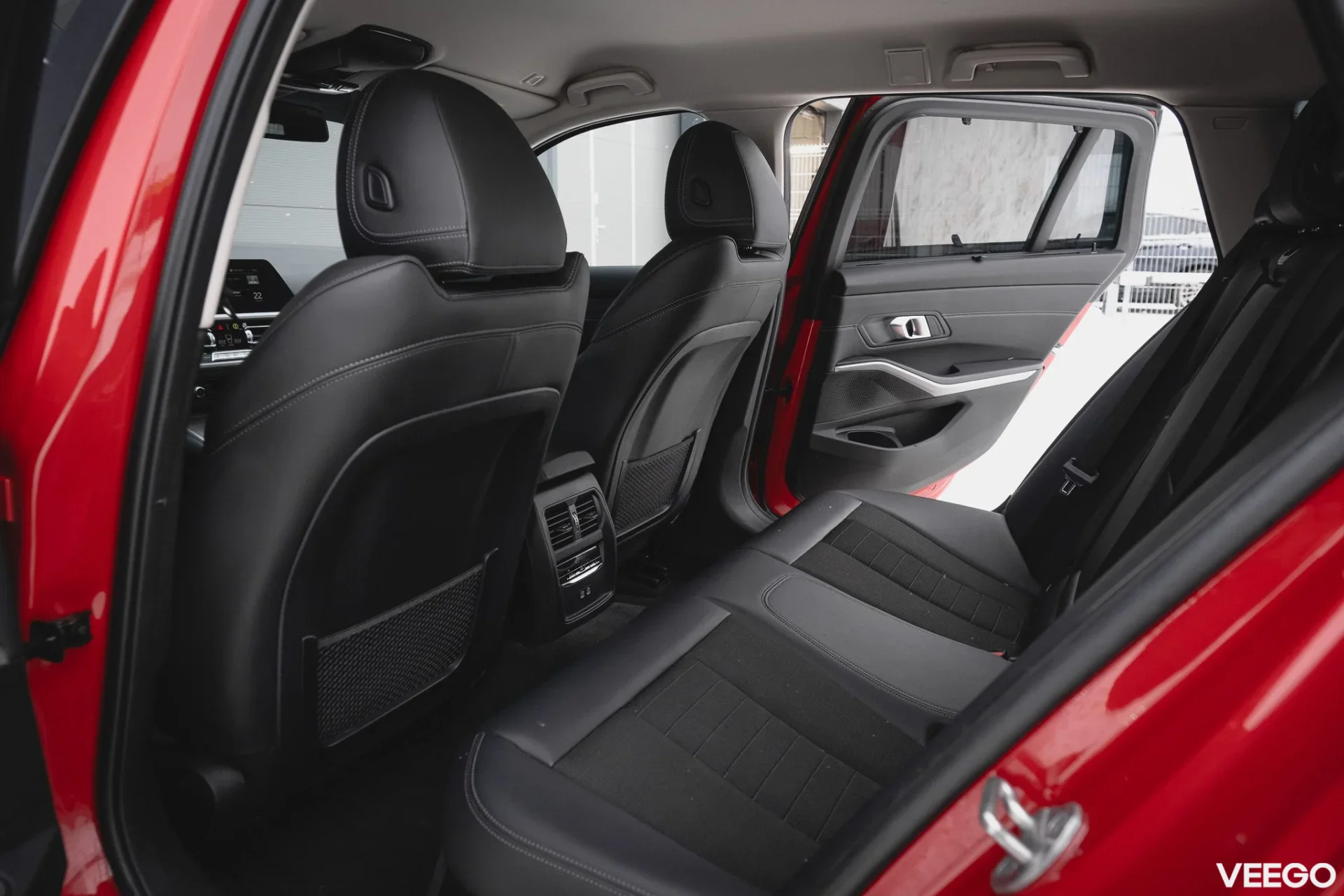 BMW 318 d Touring MHEV 2 110kW