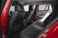 BMW 318 d Touring MHEV 2 110kW thumbnail