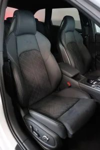 Audi RS 4 331kW thumbnail