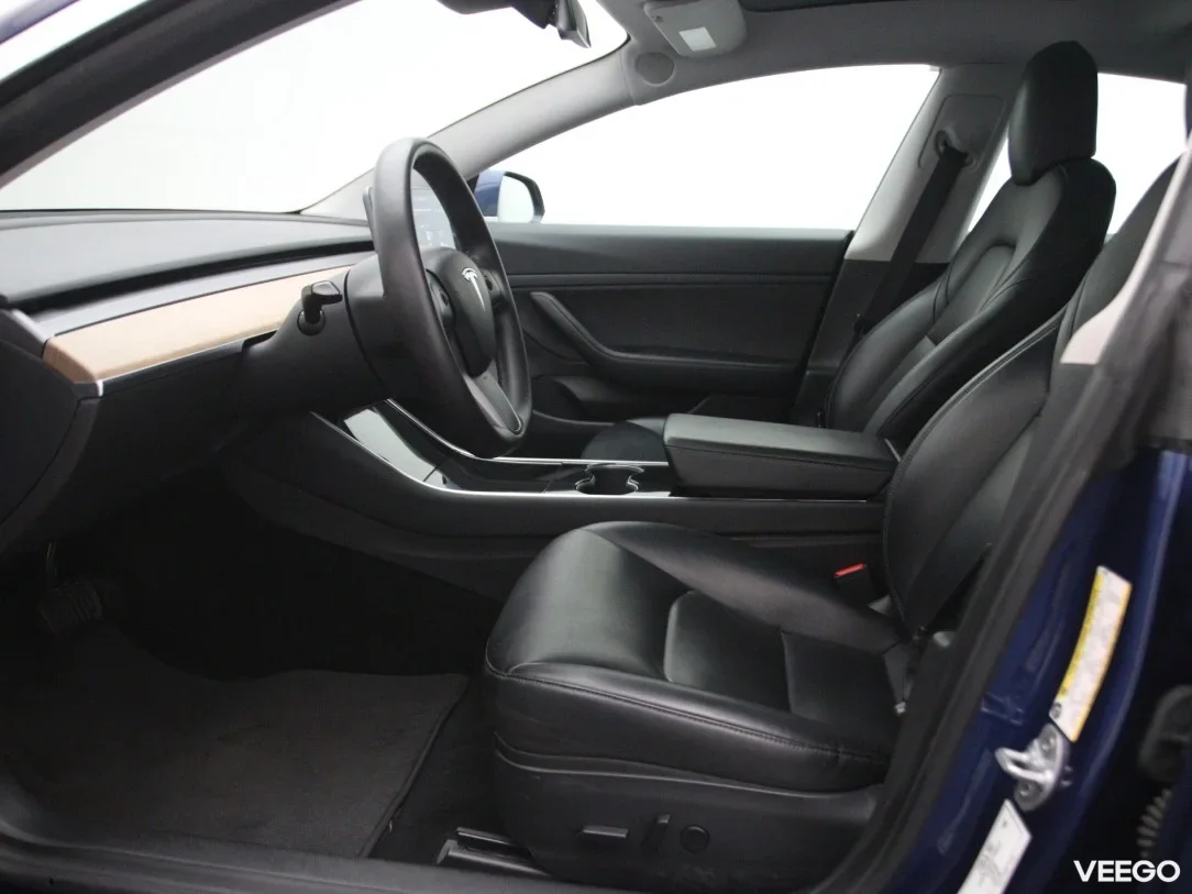 Tesla Model 3 0 208kW