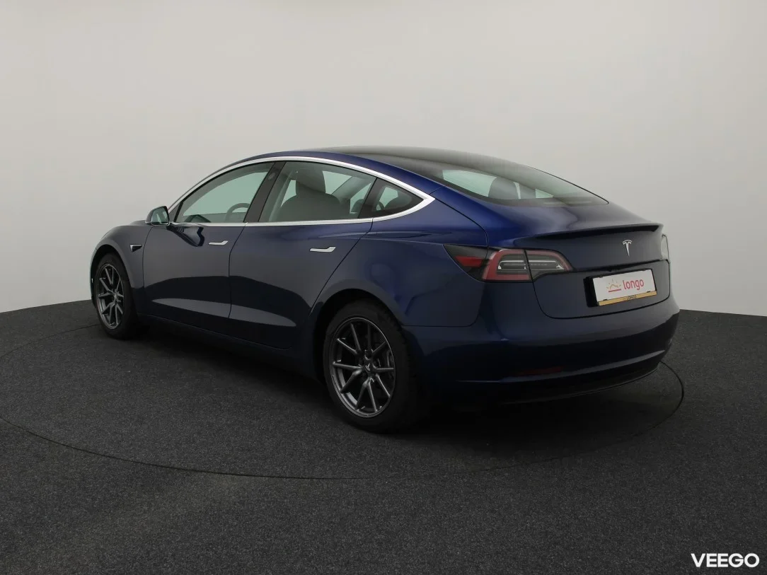 Tesla Model 3 0 208kW