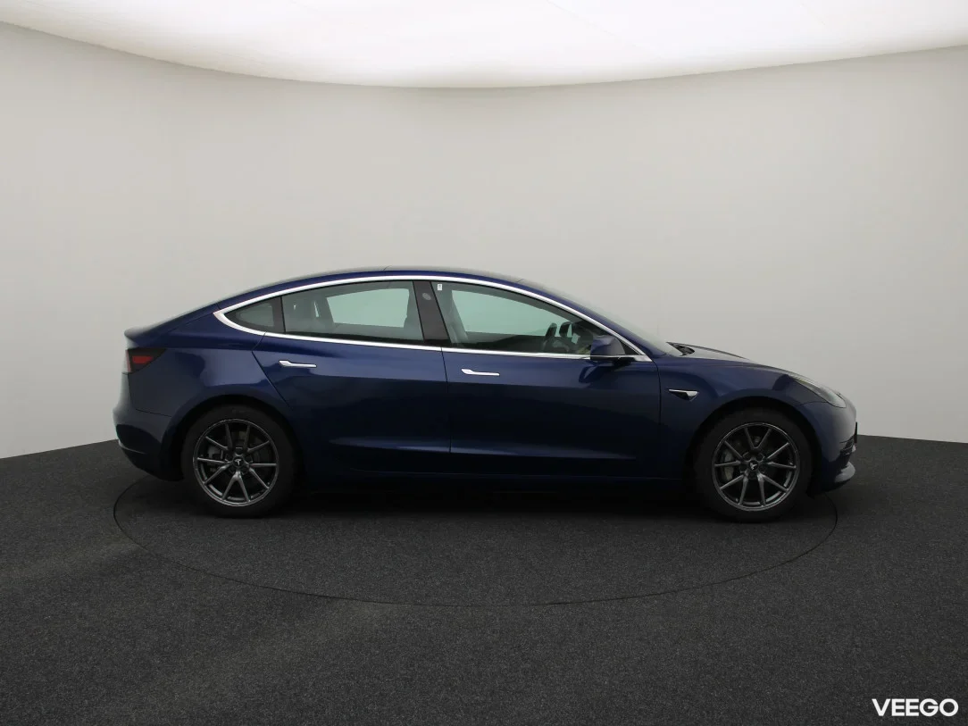 Tesla Model 3 0 208kW