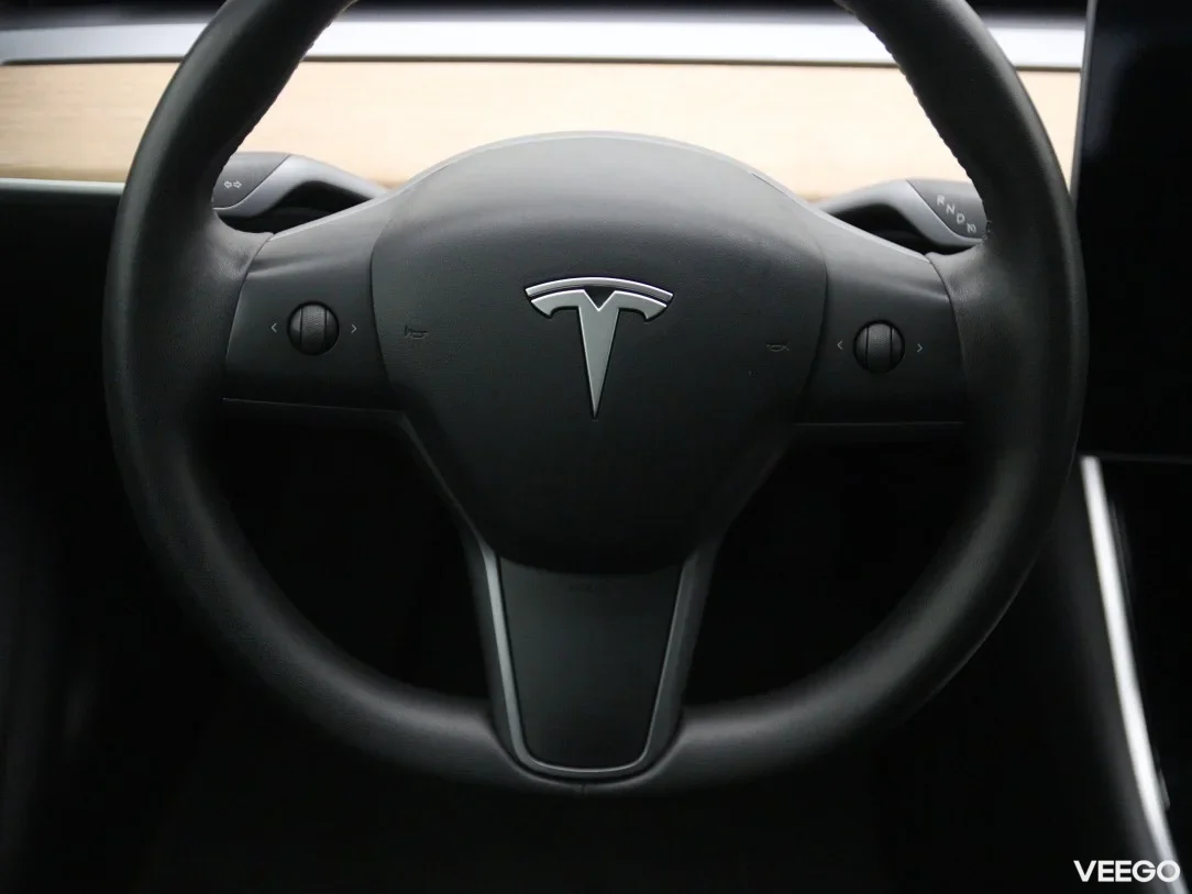 Tesla Model 3 0 208kW