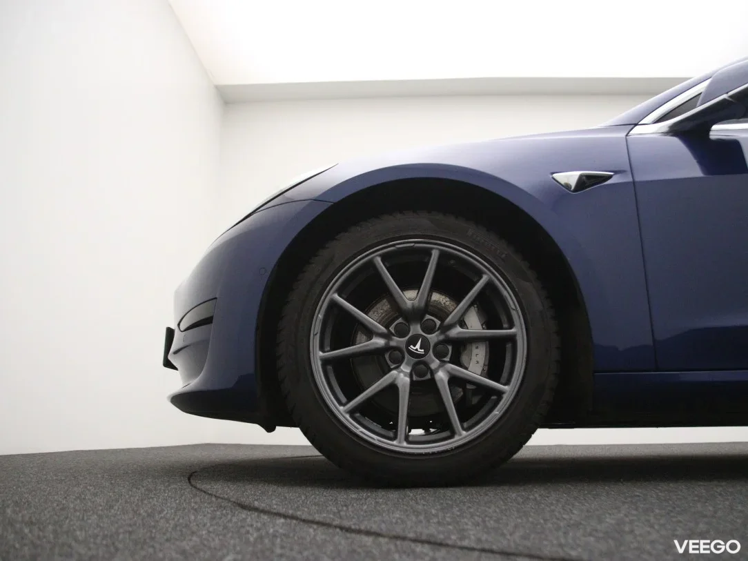 Tesla Model 3 0 208kW