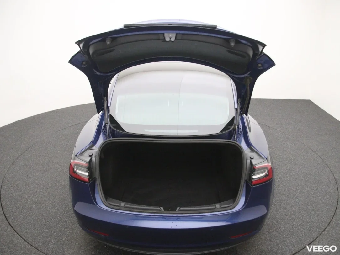 Tesla Model 3 0 208kW