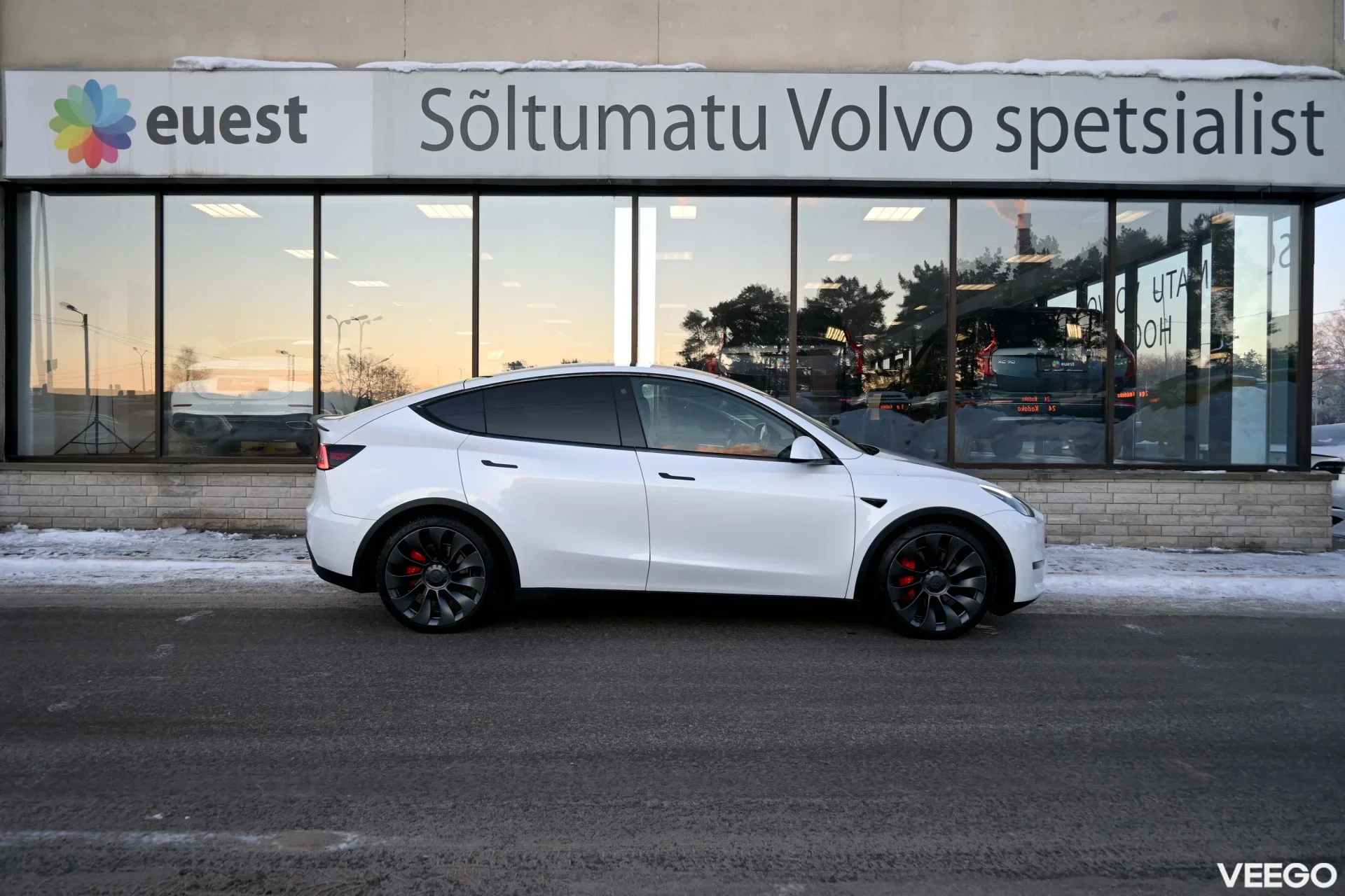Tesla Model Y AWD / PERFORMANCE / Long Range Dual / FULL 393kW