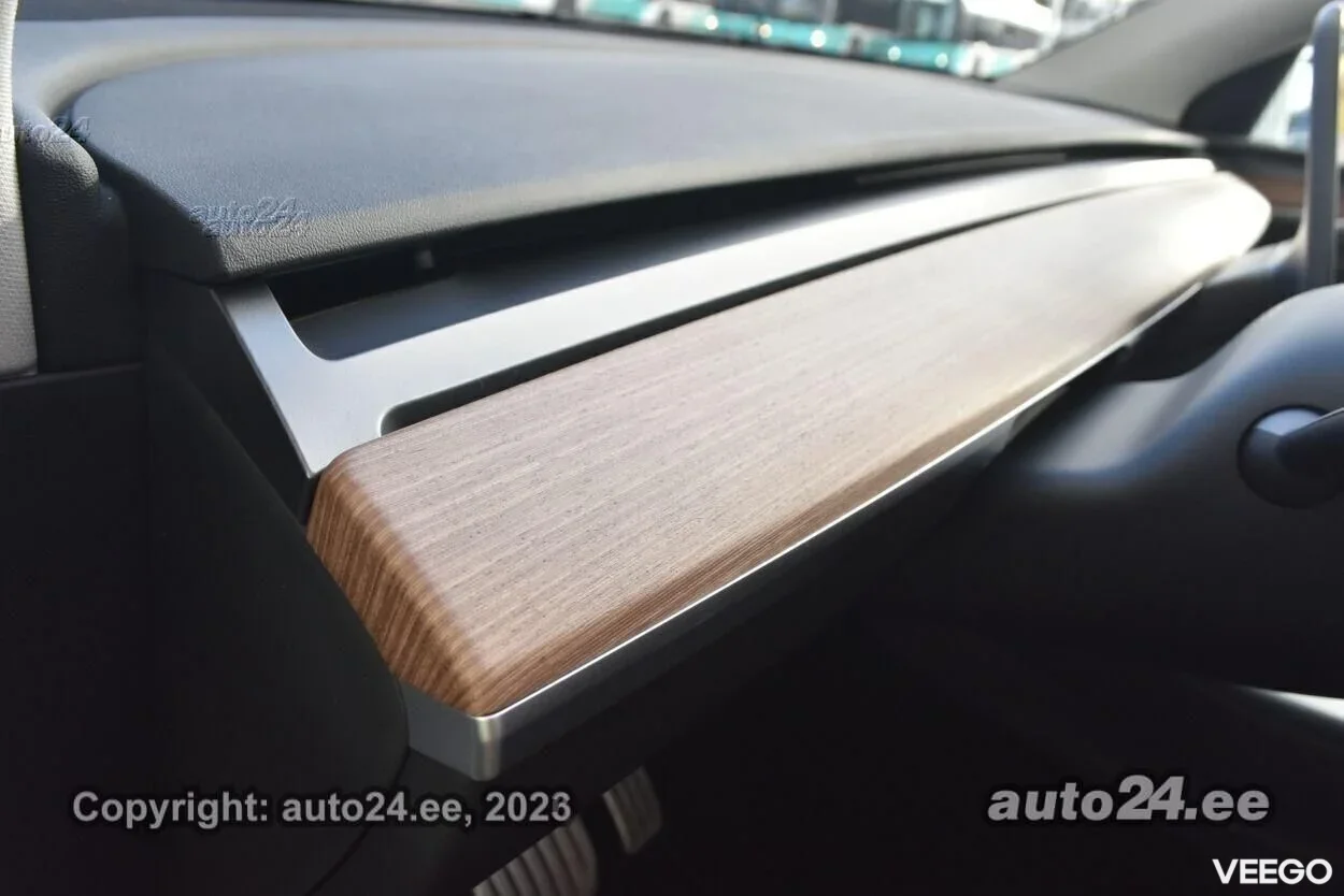 Tesla Model Y AWD / PERFORMANCE / Long Range Dual / FULL 393kW