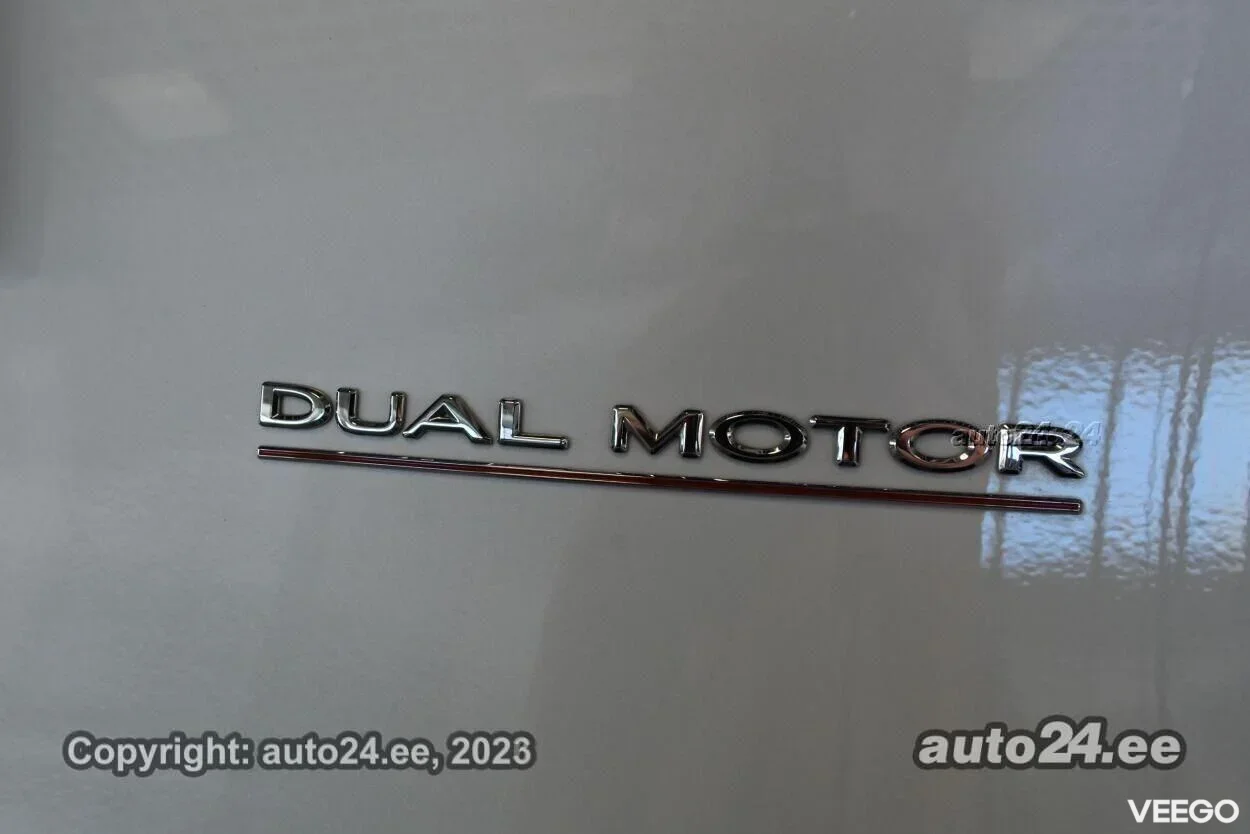 Tesla Model Y AWD / PERFORMANCE / Long Range Dual / FULL 393kW