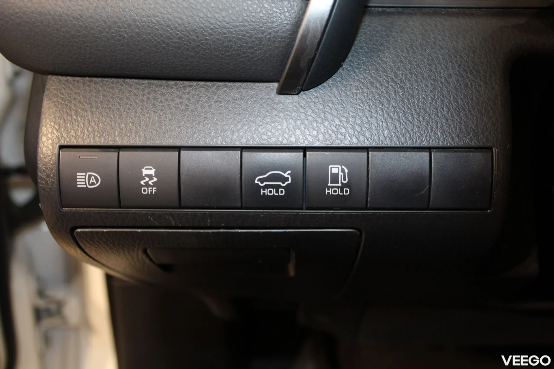 Toyota Camry Luxury Business 2.5 131kW