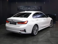 BMW 320 2.0 140kW thumbnail