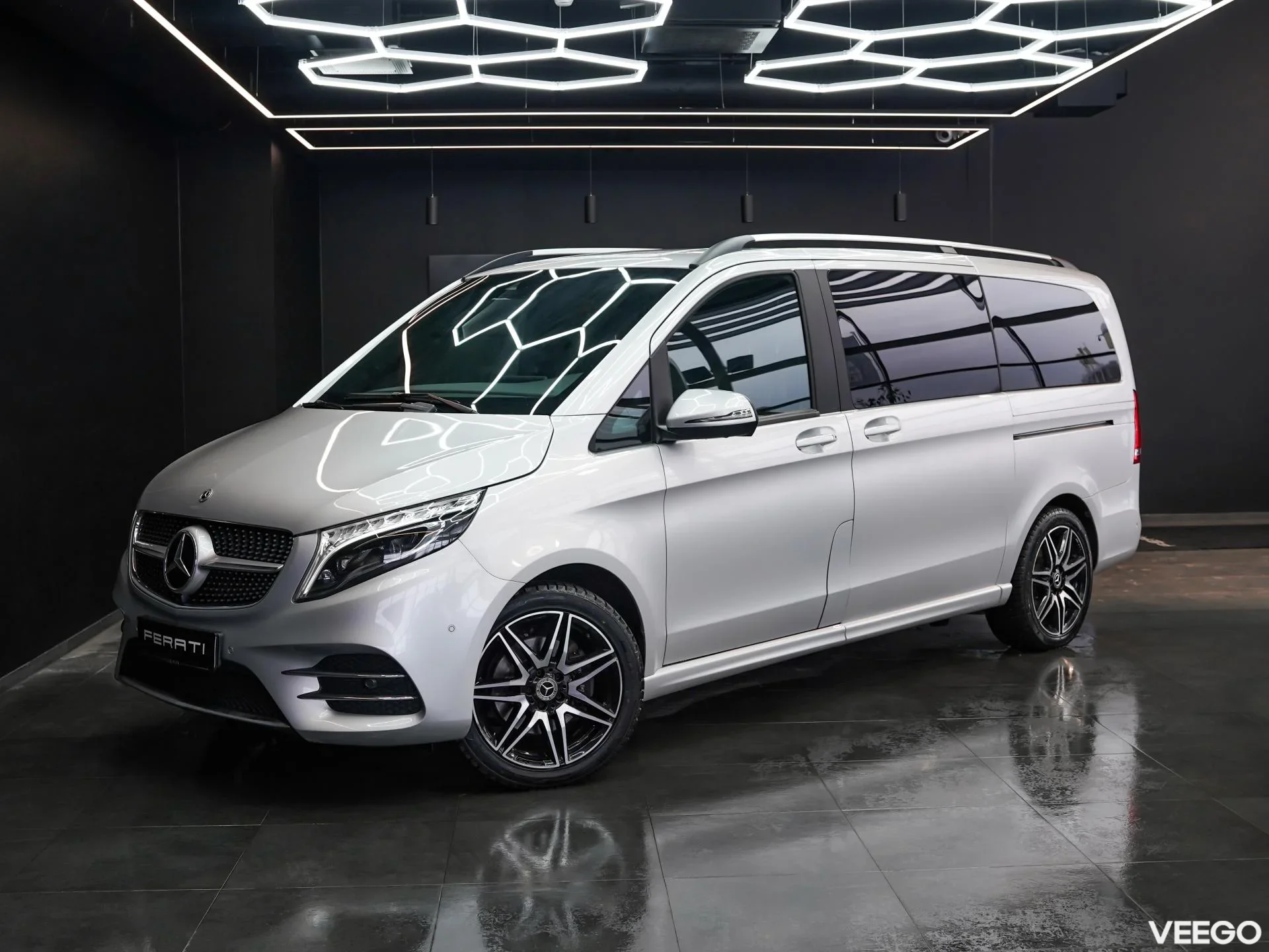 Mercedes-Benz V250 2.0 140kW