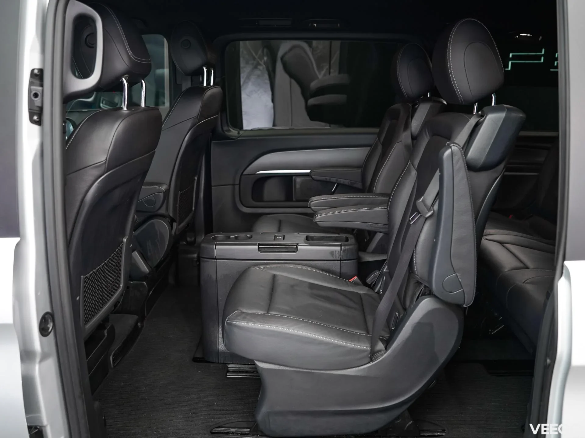 Mercedes-Benz V250 2.0 140kW