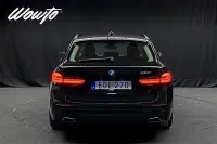 BMW 520 i Touring 184HK /Navi /Värmare /Backkamera /4.95% 135kW thumbnail