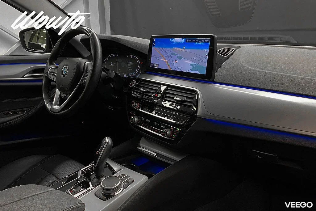 BMW 520 i Touring 184HK /Navi /Värmare /Backkamera /4.95% 135kW