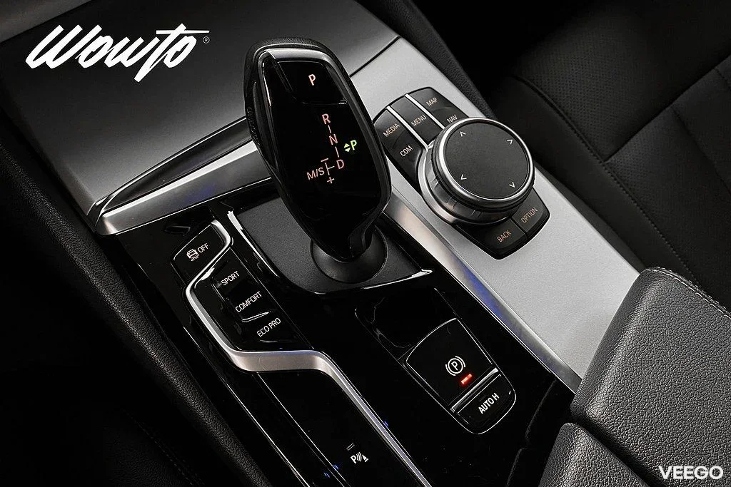 BMW 520 i Touring 184HK /Navi /Värmare /Backkamera /4.95% 135kW