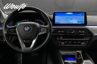 BMW 520 i Touring 184HK /Navi /Värmare /Backkamera /4.95% 135kW thumbnail