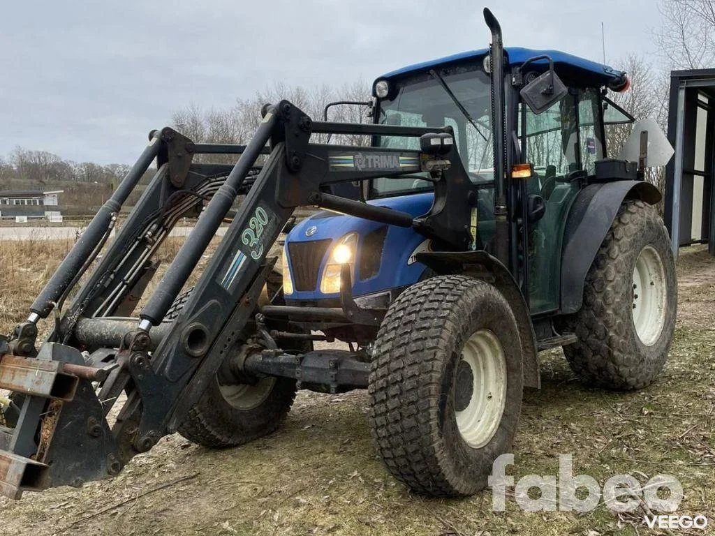 New Holland TN75SA Traktor med lastare (118955) 55kW