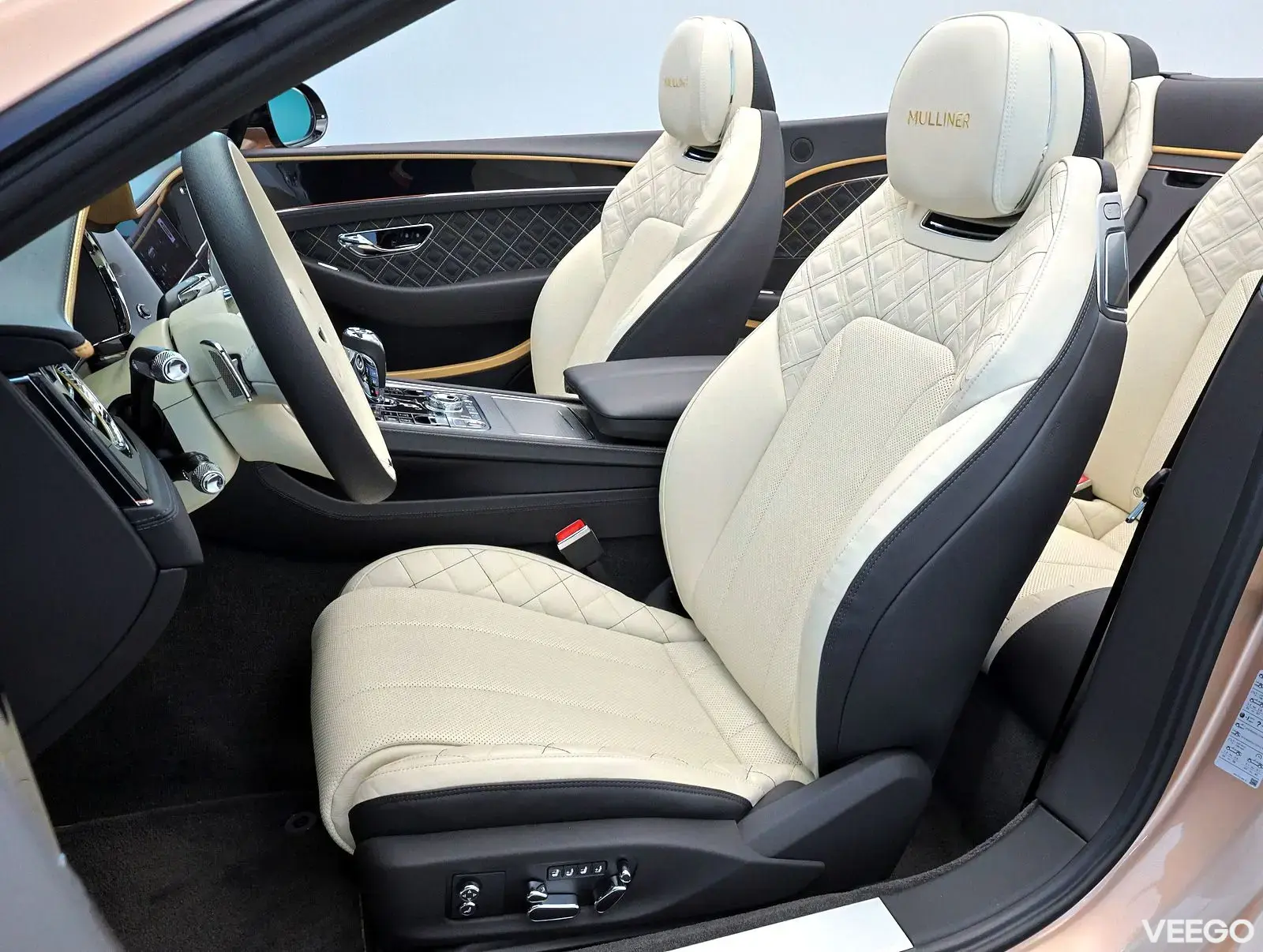 Bentley CONTINENTAL GTC V8 Mulliner 4 404kW