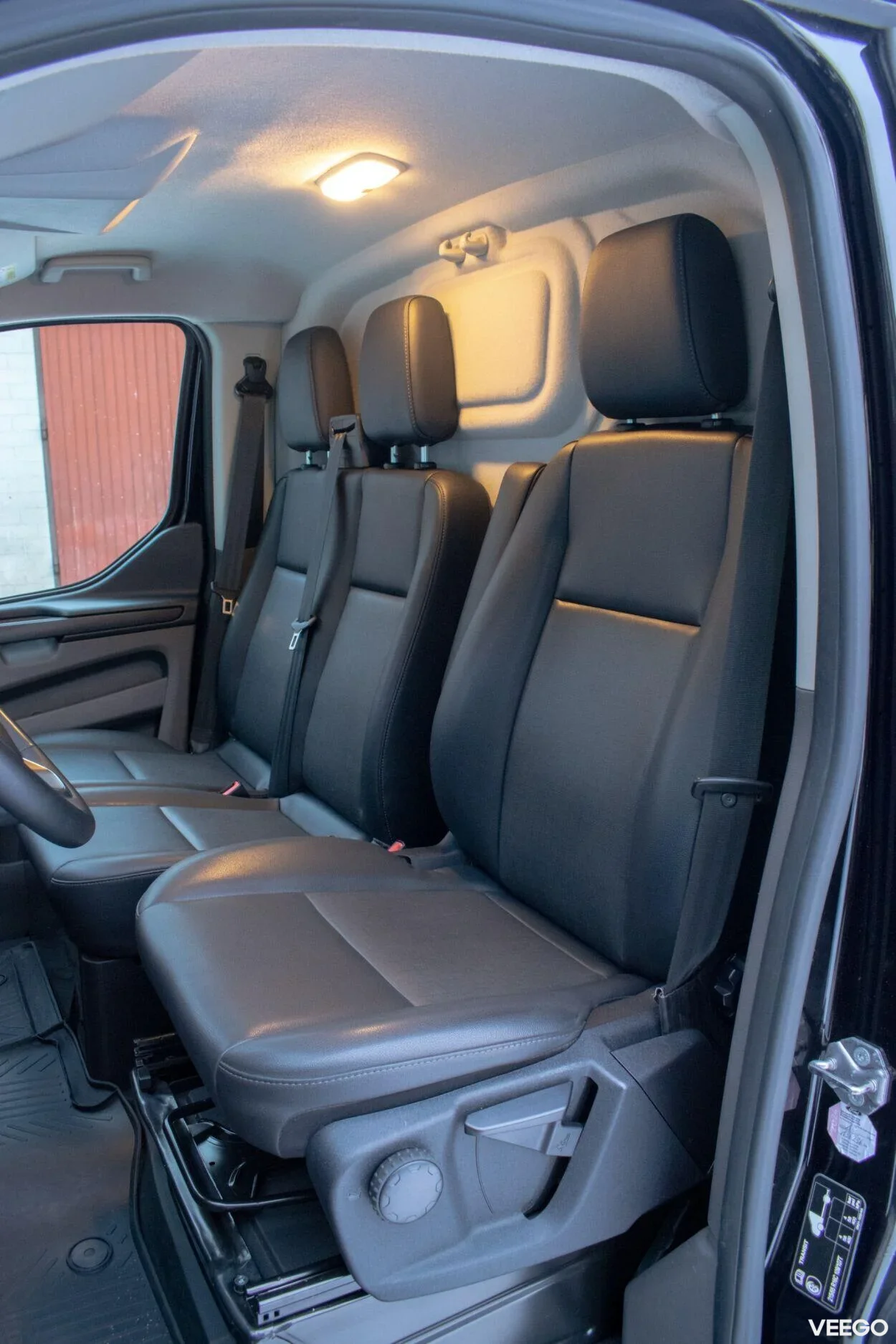 Ford Transit Custom 320 Long L2 Service Line 2 96kW