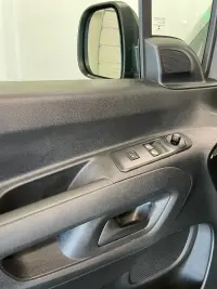 Peugeot Partner L2 2.4t Pro BlueHDi 100 1.5 75kW thumbnail