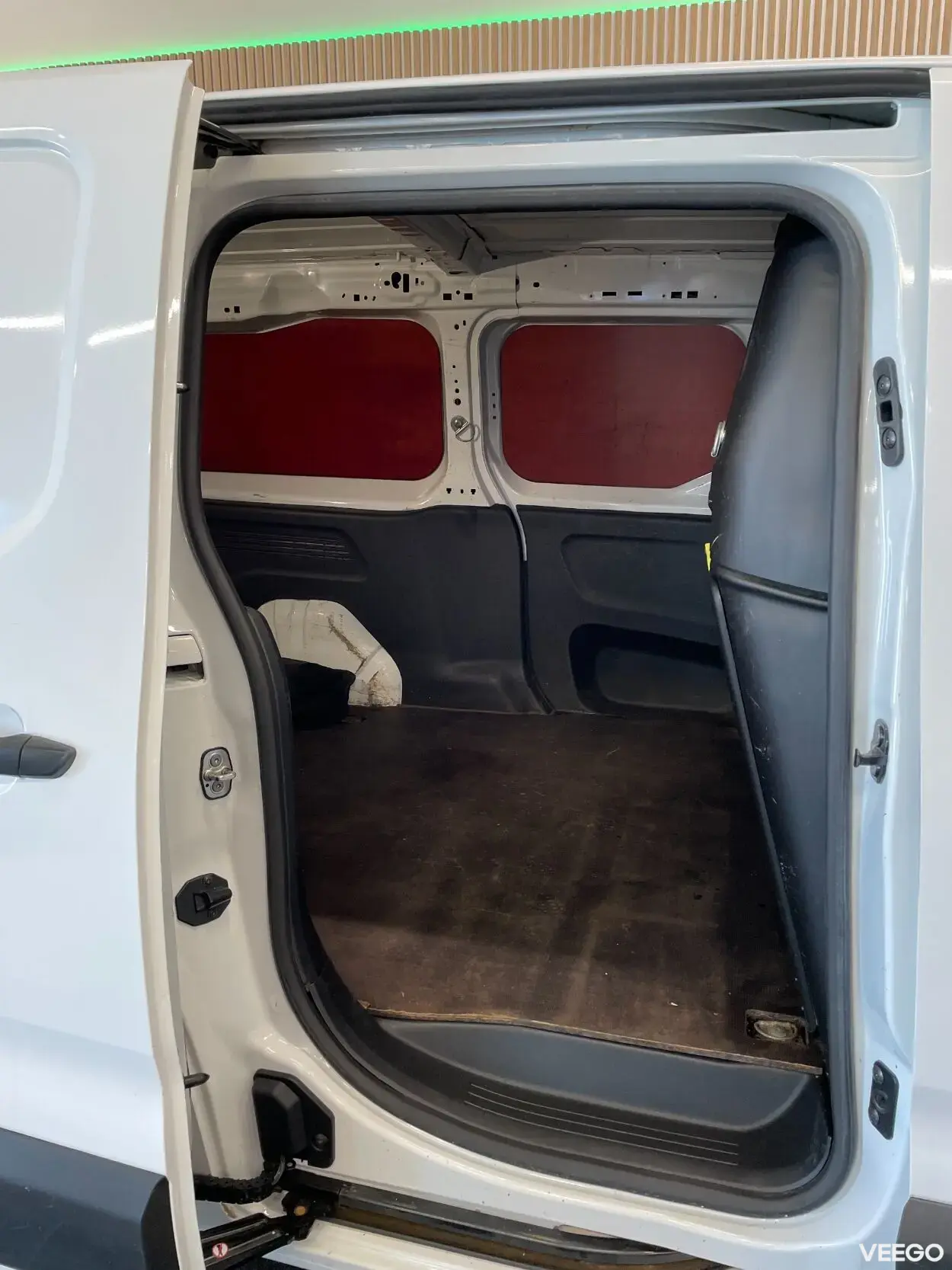 Peugeot Partner L2 2.4t Pro BlueHDi 100 1.5 75kW