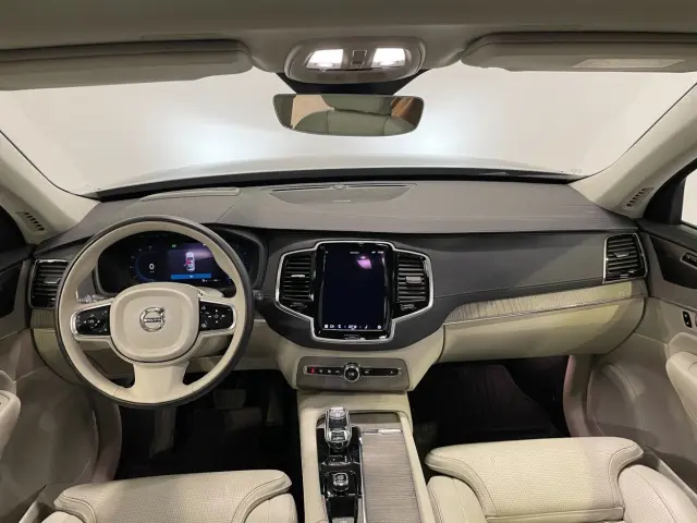 Image of Volvo XC90 AWD Ultimate Dark Edition 2 173kW