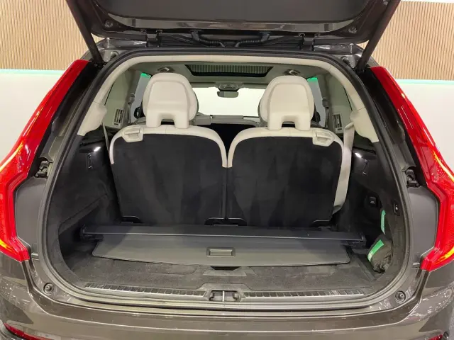 Image of Volvo XC90 AWD Ultimate Dark Edition 2 173kW