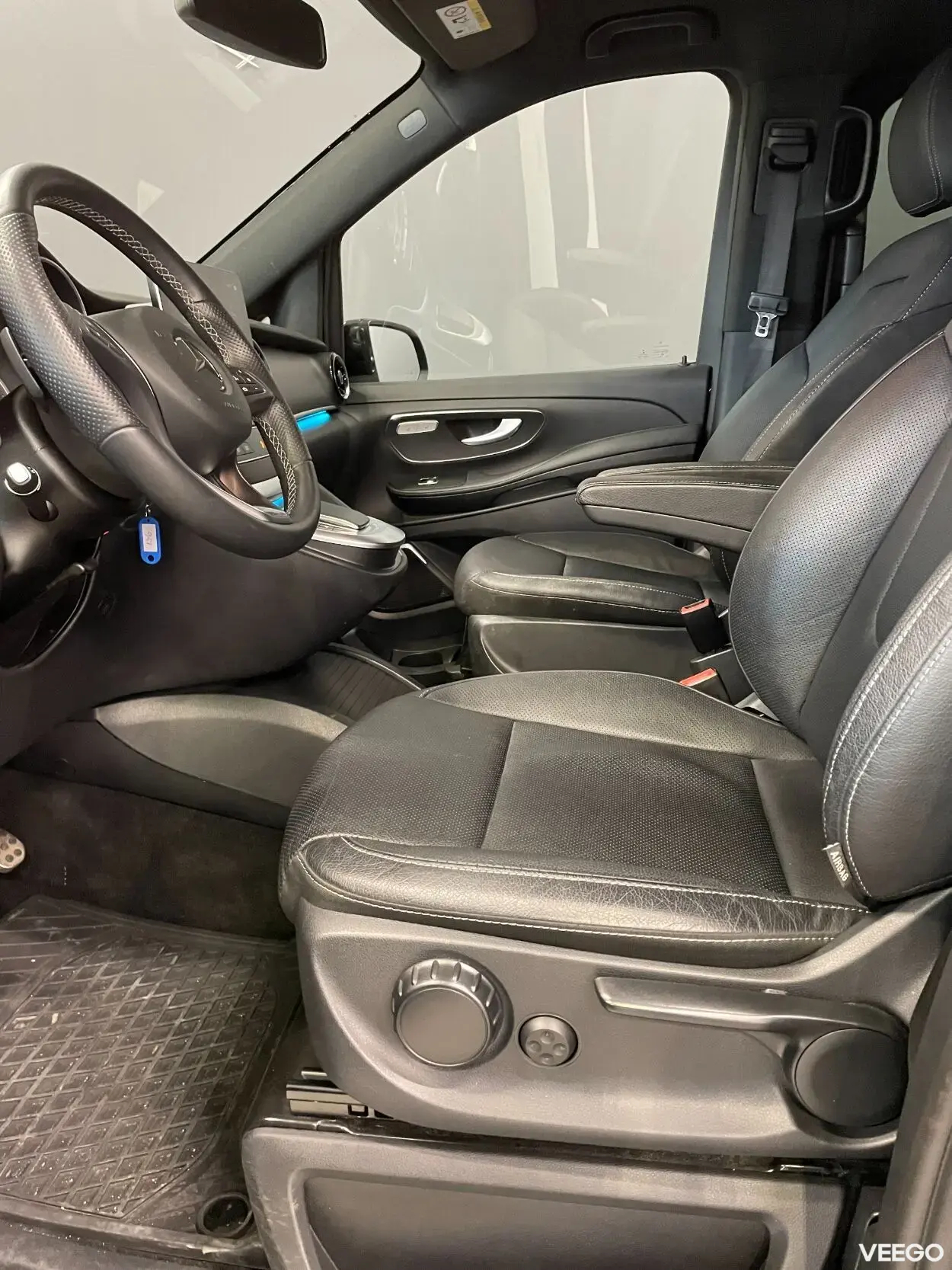 Mercedes-Benz V300 d Extra Lang AMG Night Facelift 2 174kW