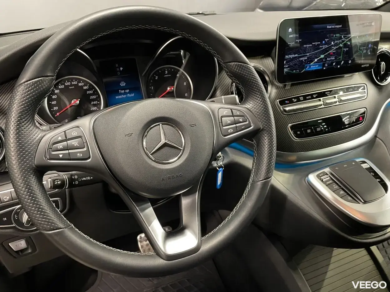 Mercedes-Benz V300 d Extra Lang AMG Night Facelift 2 174kW