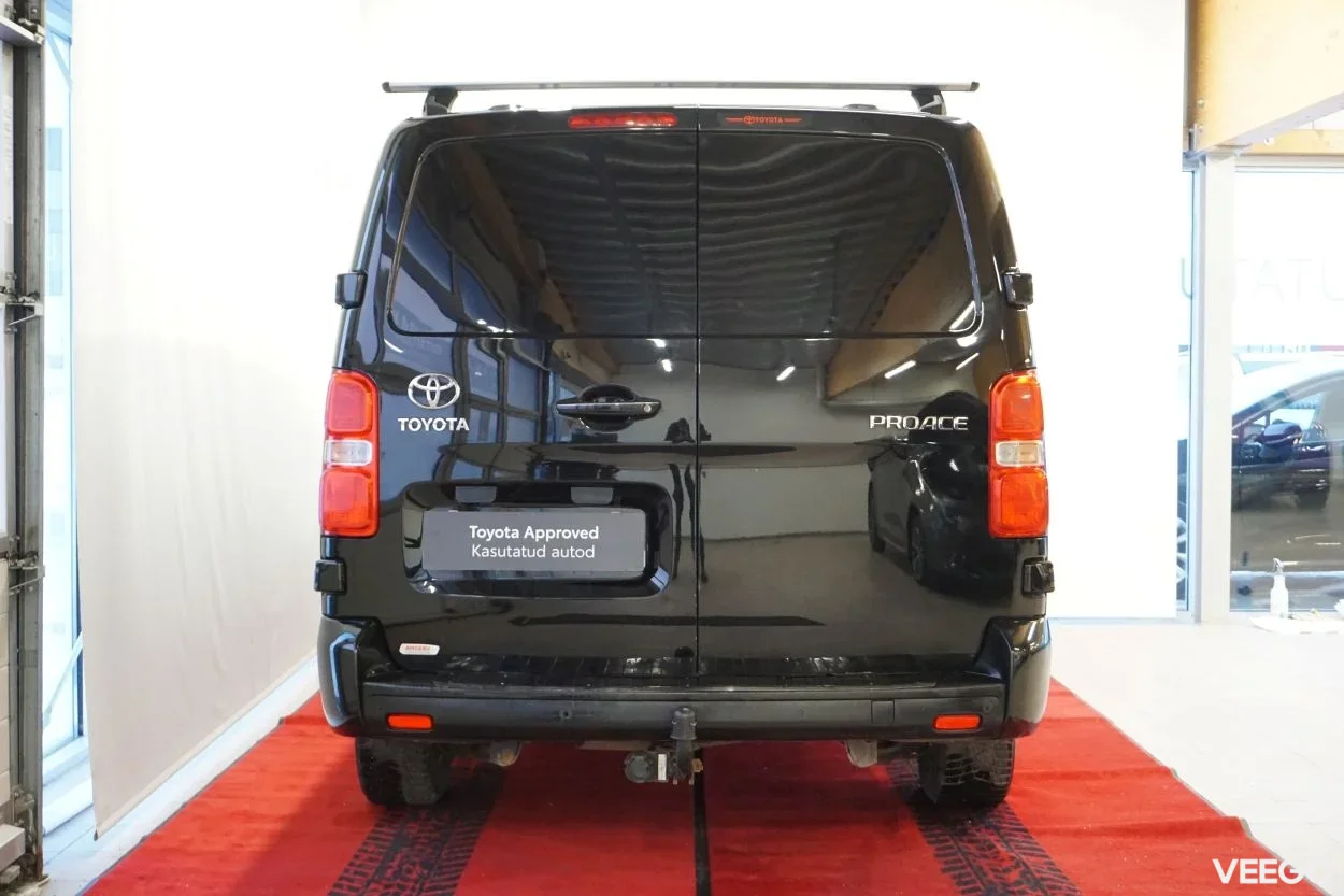 Toyota Proace Long Professional Comfort 2 106kW