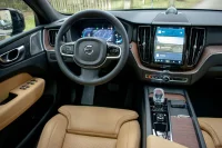 Volvo XC60 AWD Ultimate DARK Intelli PRO Xenium Fullopt 2 184kW thumbnail