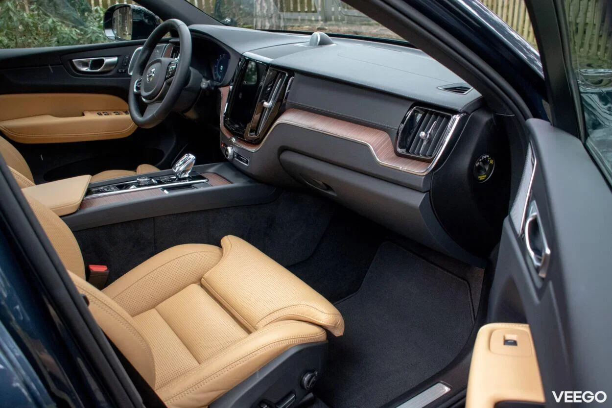 Volvo XC60 AWD Ultimate DARK Intelli PRO Xenium Fullopt 2 184kW