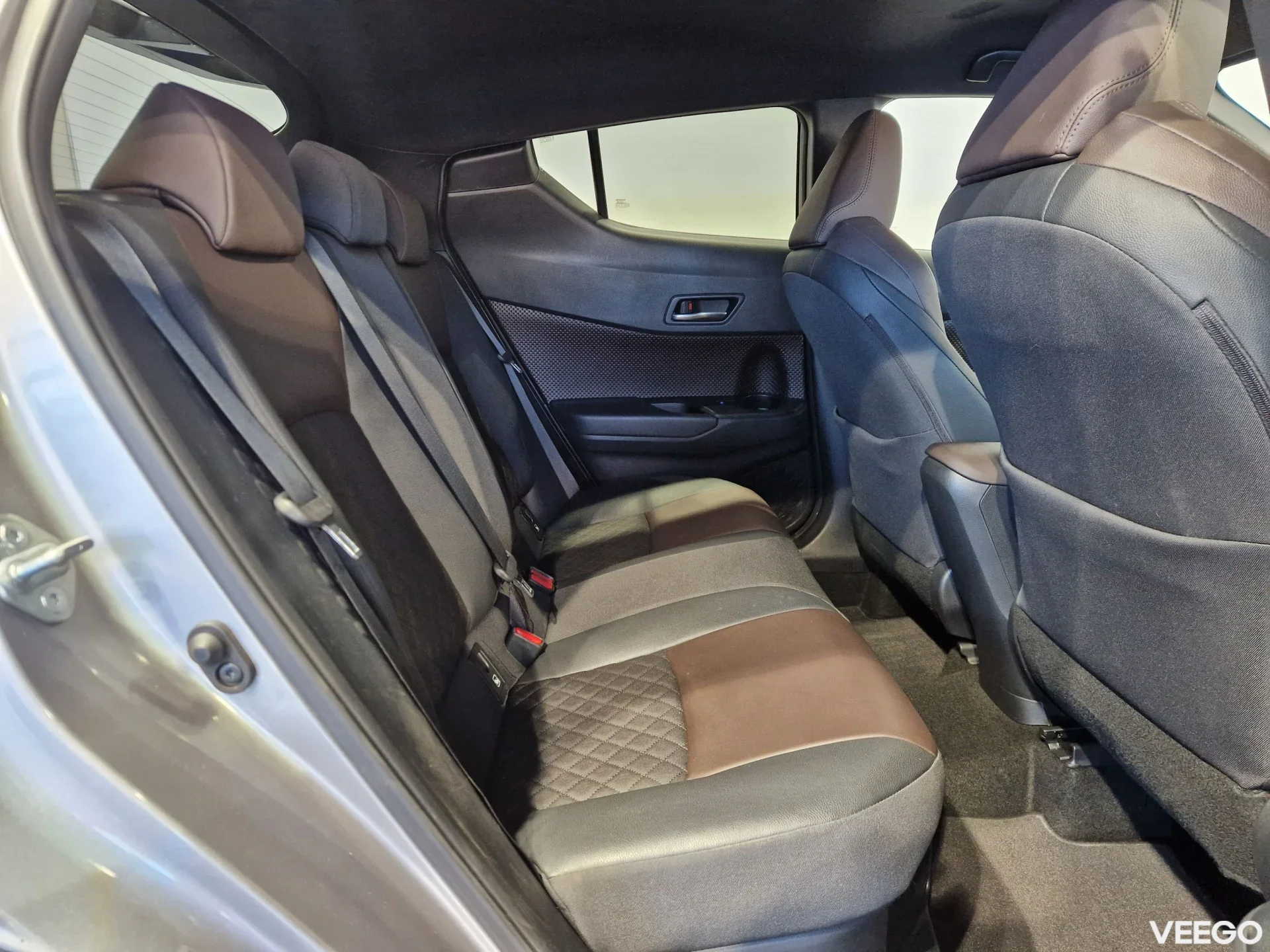 Toyota C-HR Luxury 1.8 72kW