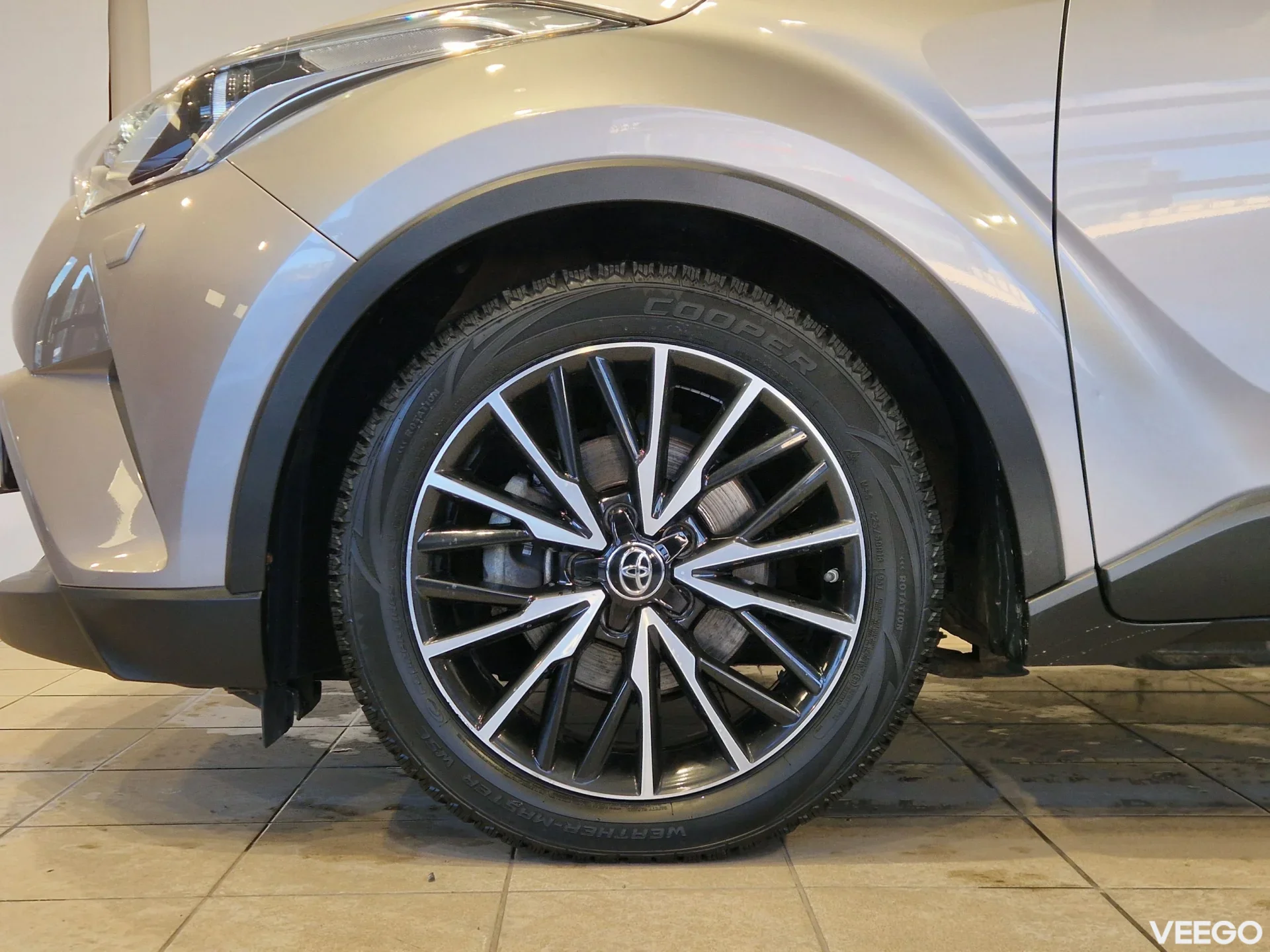 Toyota C-HR Luxury 1.8 72kW