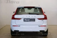 Volvo XC60 Twin Engine T8 Inscriprion AWD 2 223kW thumbnail