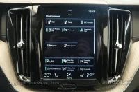 Volvo XC60 Twin Engine T8 Inscriprion AWD 2 223kW thumbnail