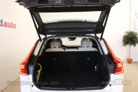 Volvo XC60 Twin Engine T8 Inscriprion AWD 2 223kW thumbnail