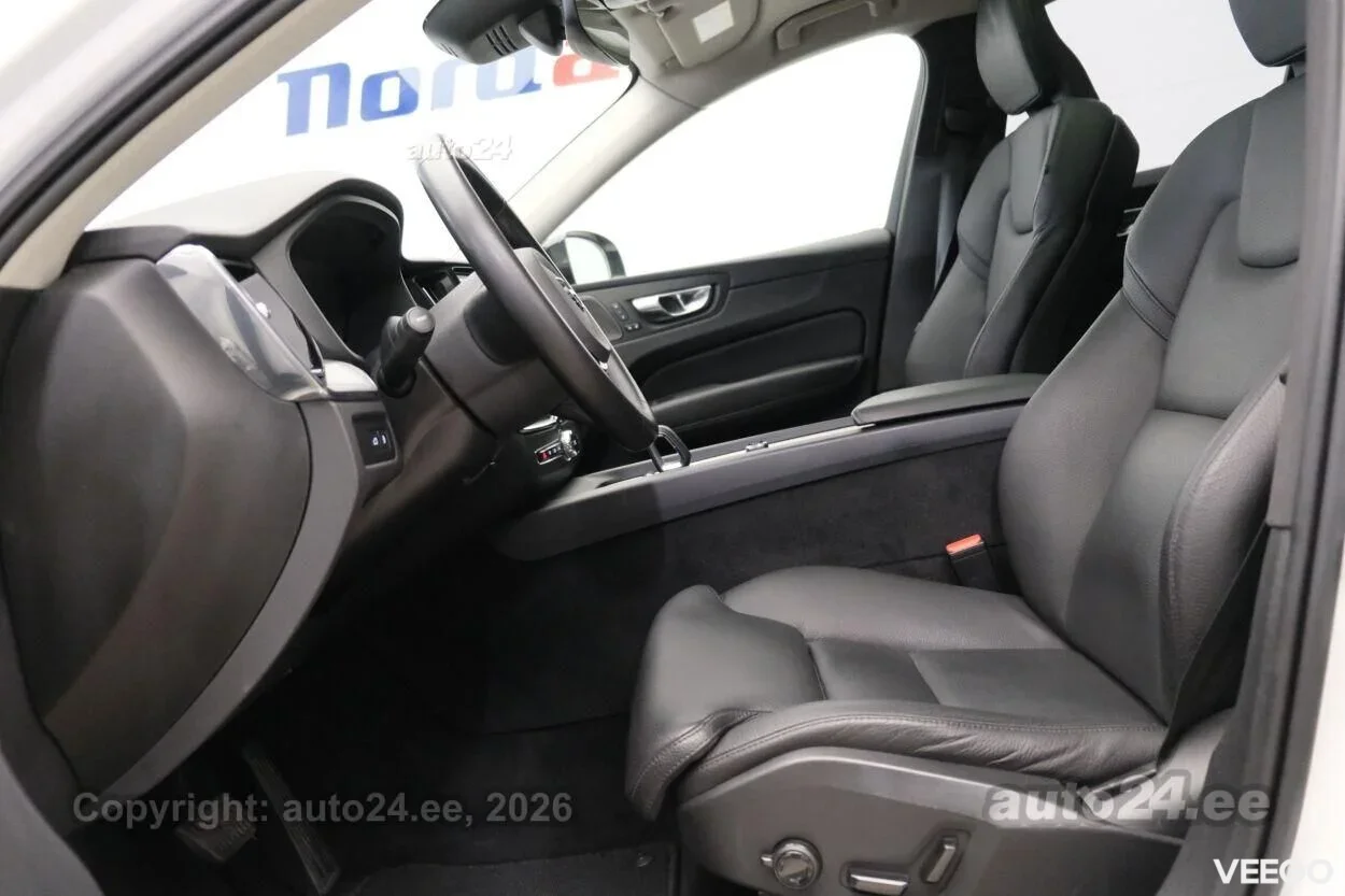 Volvo XC60 T6 Recharge AWD Plus Dark 2 293kW