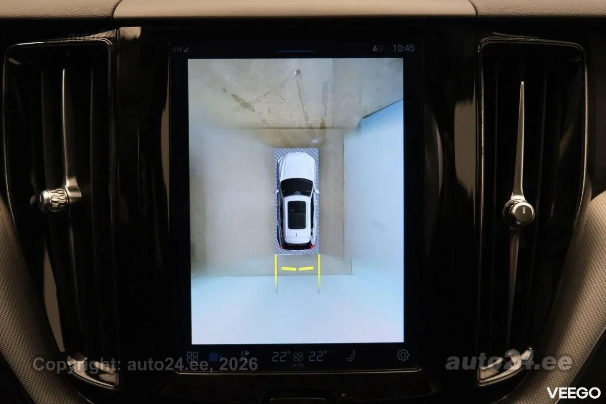 Volvo XC60 T6 Recharge AWD Plus Dark 2 293kW