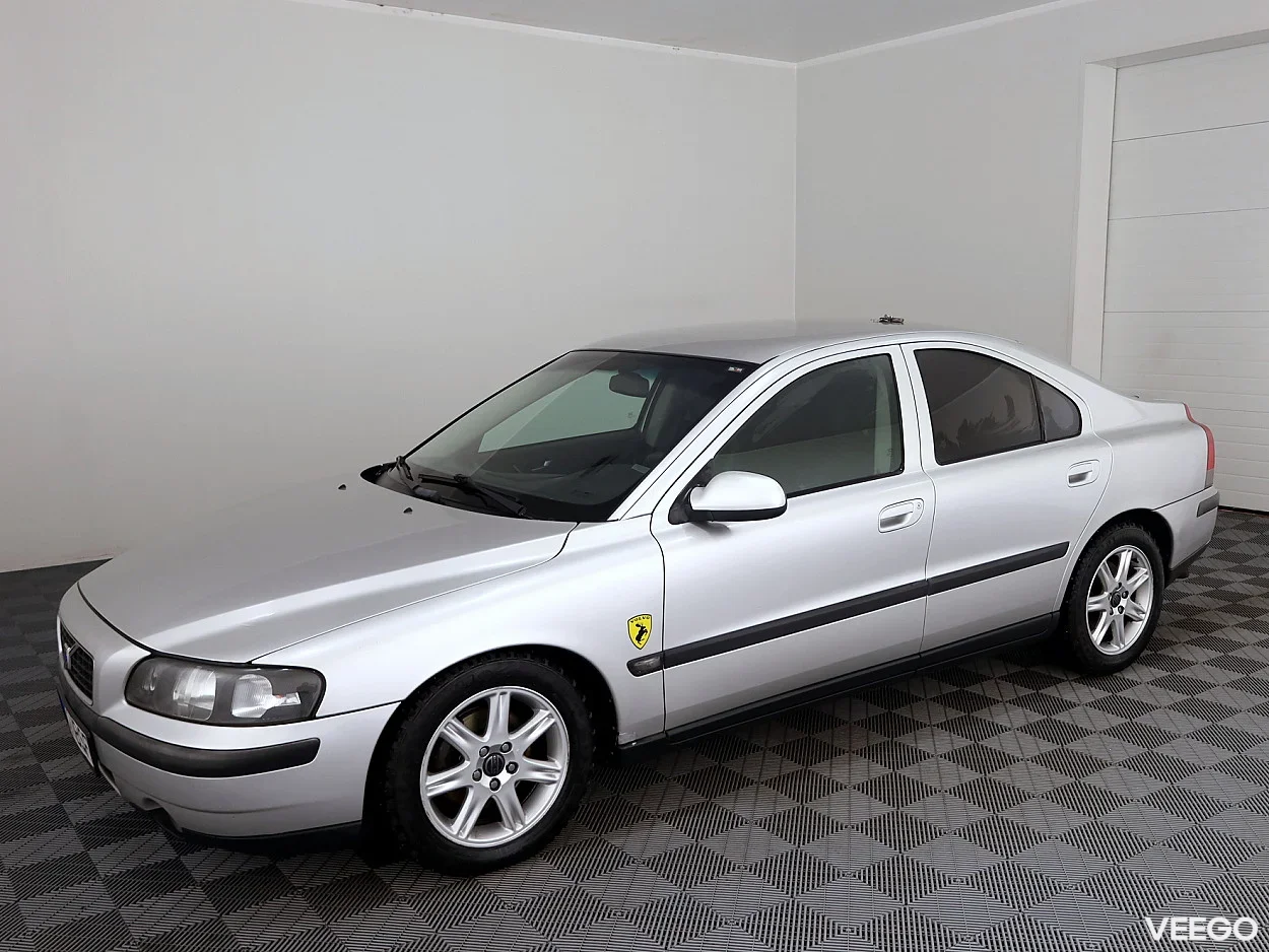 Volvo S60 2.4 121kW