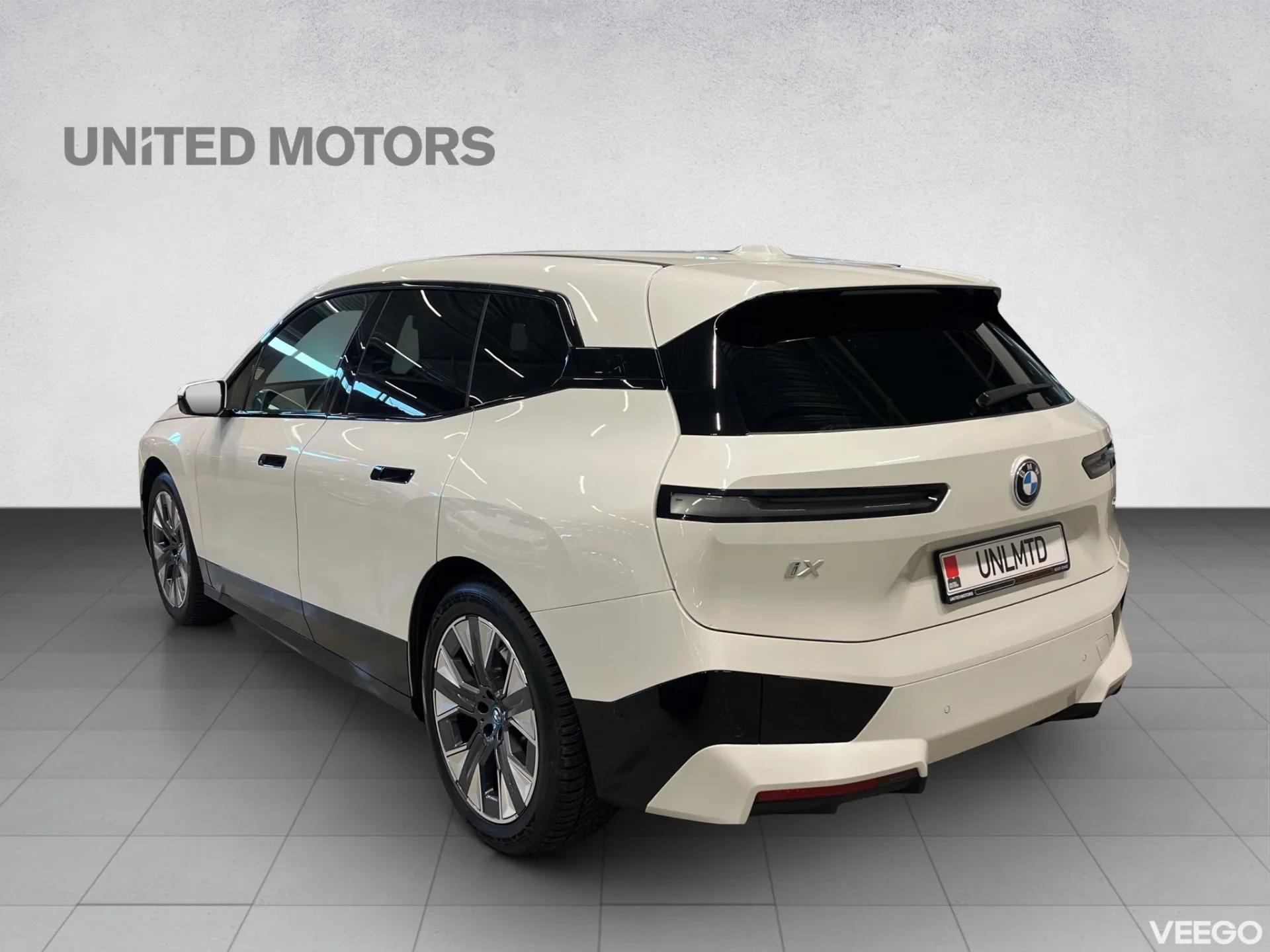BMW iX Sportpakett 240kW